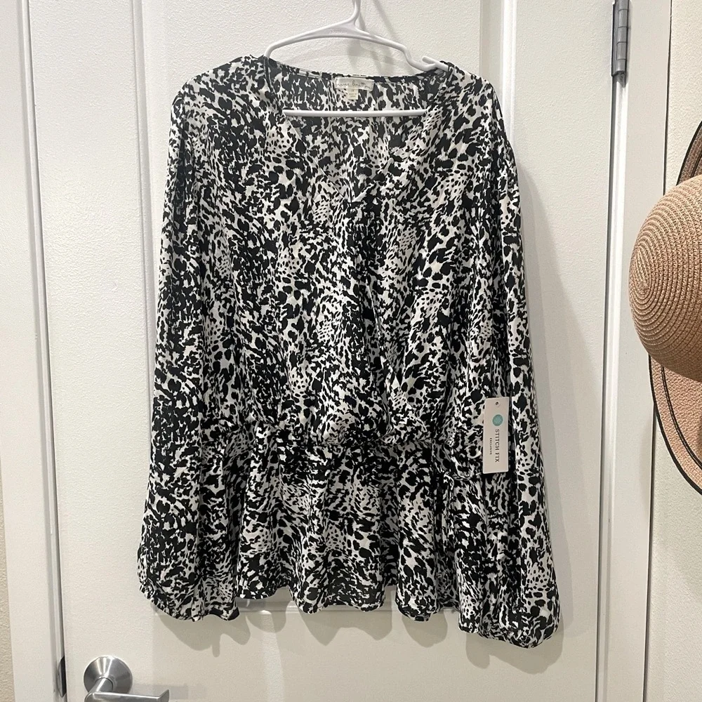 nine britton nwt…super cute
